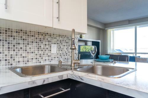 Downtown Calgary Furnished Cozy Apartment