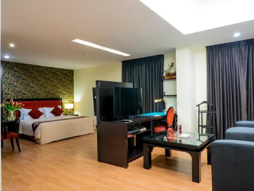 Atrium Boutique Hotel