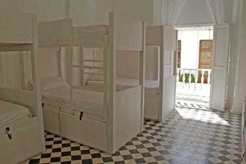 Be Lounge Hostel