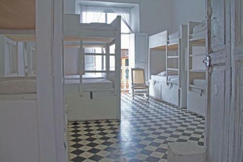 Be Lounge Hostel