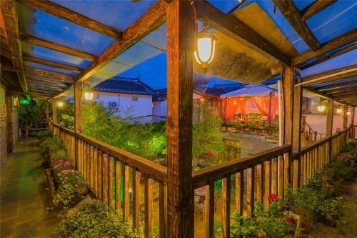 Yi Jing Inn In The World