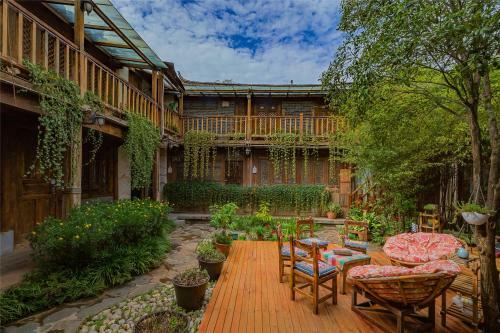 Yi Jing Inn In The World