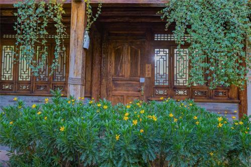 Yi Jing Inn In The World