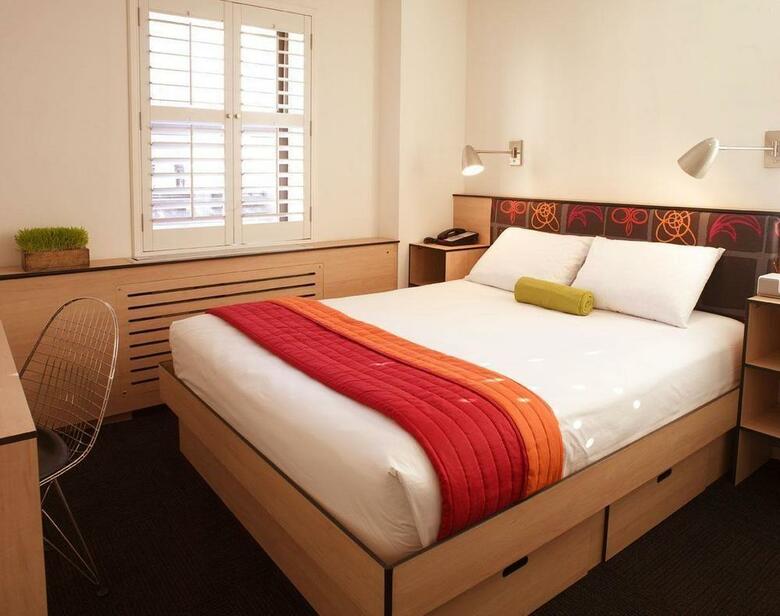 The Pod Hotel 51