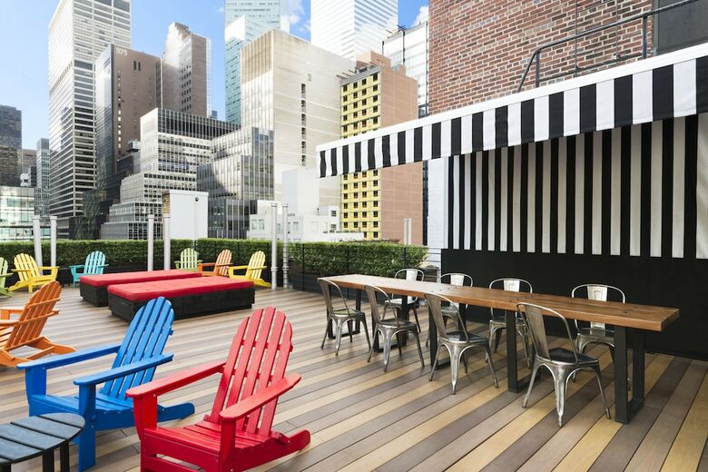 The Pod Hotel 51