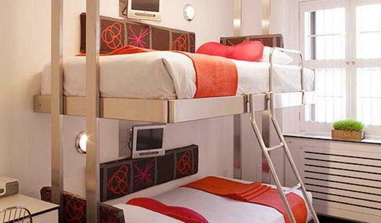 The Pod Hotel 51