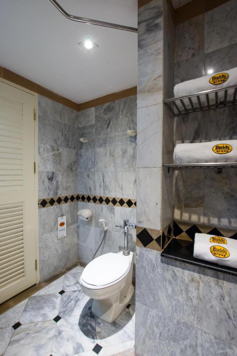 Hotel Buddy Lodge