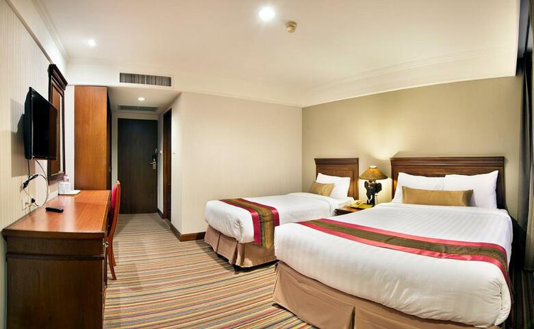 Royal Hotel