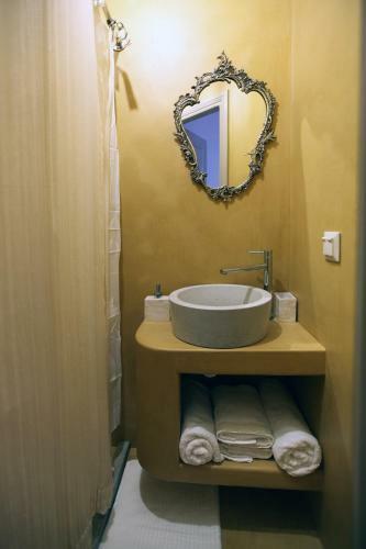 Hostal Messini Pension