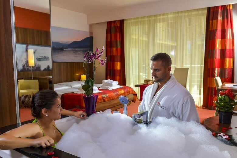 Royal Club Hotel