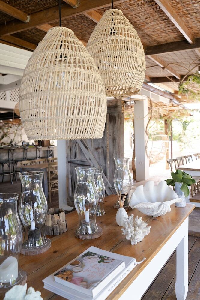 Hotel Villa Montana Beach Resort