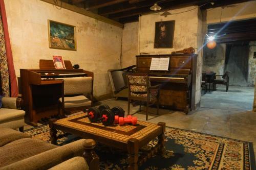 Hostal Empire Hotel Backpackers