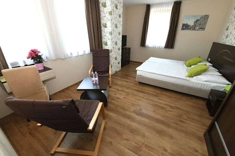Ez�sthid Hotel