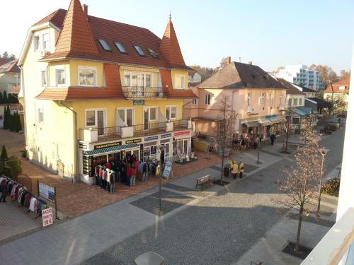 Pedestrian Street Apartment