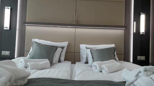 Hotel Zena Beauty & Shopping Center