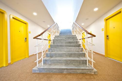 Hotel Bloomrooms @ Indiranagar