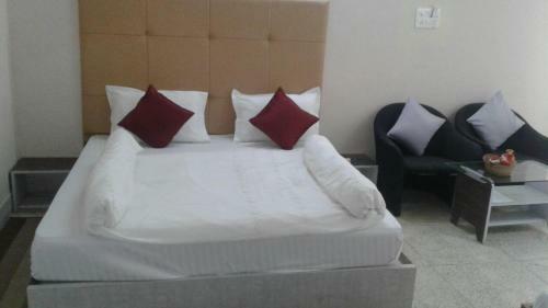 Hotel Toppers Corner