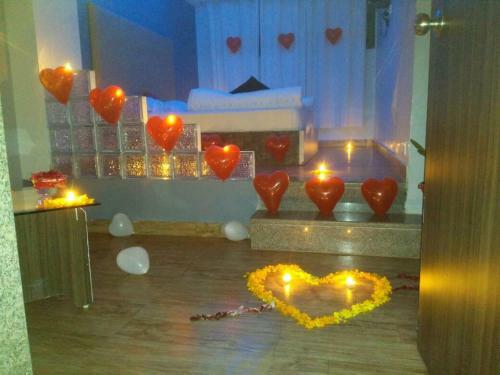 Hotel Toppers Corner