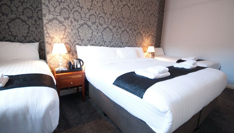 Hostal Clifden House