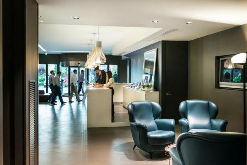 Point Hotel