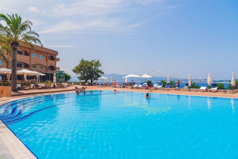 Hotel Altafiumara Resort Castello Sporting