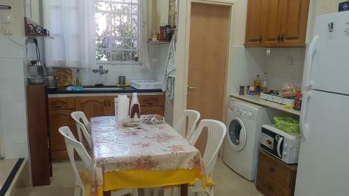 Zohar's Apartment