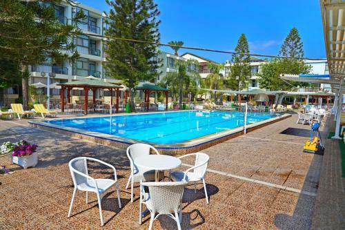 Ron Beach Hotel