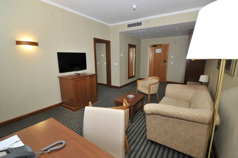 Hotel Holiday Inn Skopje