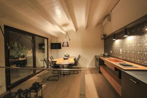 Pomelia Luxury Apartments