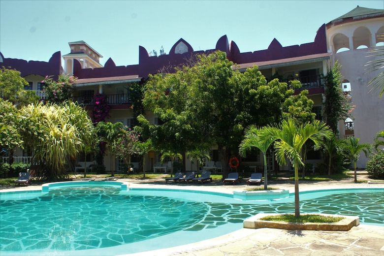 Hotel Lily Palm Resort