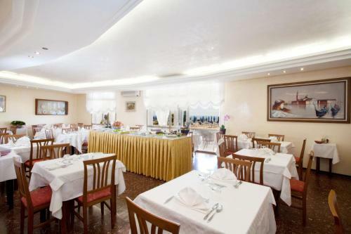 Hotel Telenia