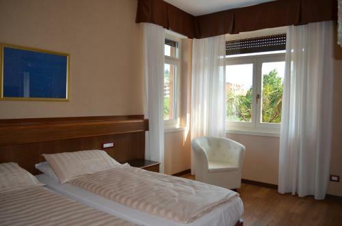 Sunlake Hotel