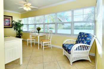 Hotel Barefoot Beach Resort
