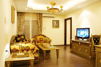 Hotel Lk Royal Suite