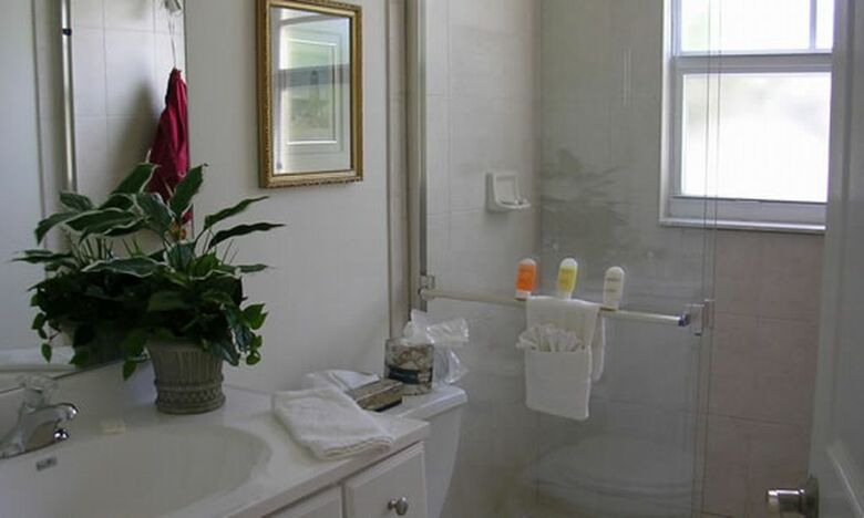 Hotel Barefoot Beach Condo Resort