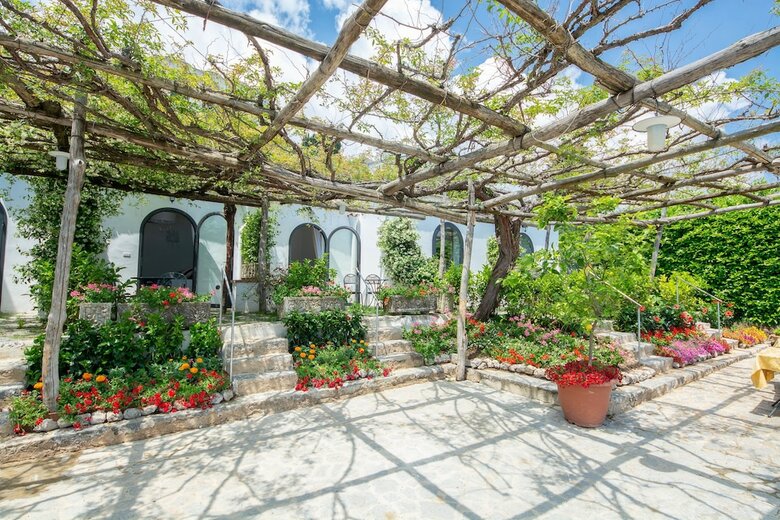 Hotel Villa Amore