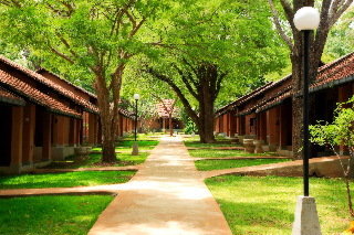 Hotel Chaaya Village