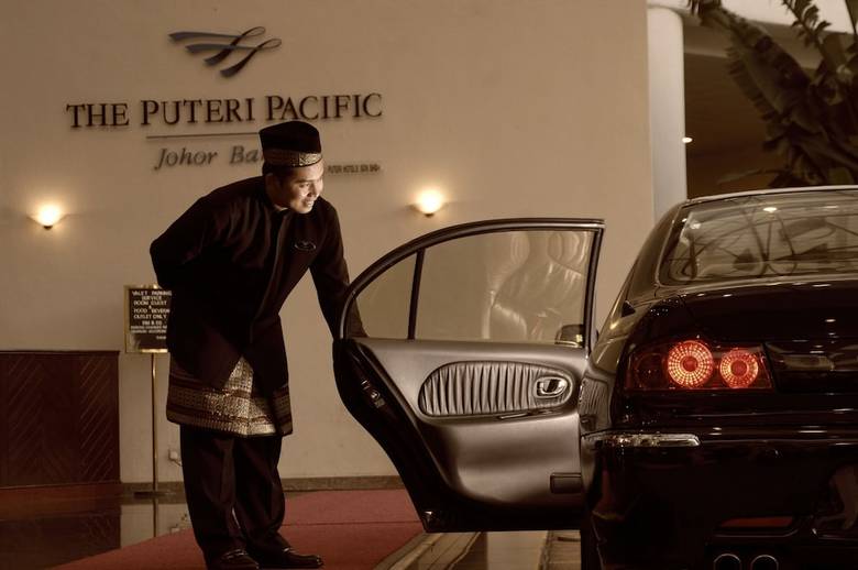 Hotel The Puteri Pacific