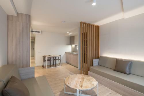 Hotel & Aparthotel Serhs Cosmos