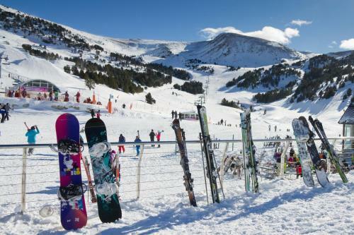 Hotel & Aparthotel Serhs Cosmos