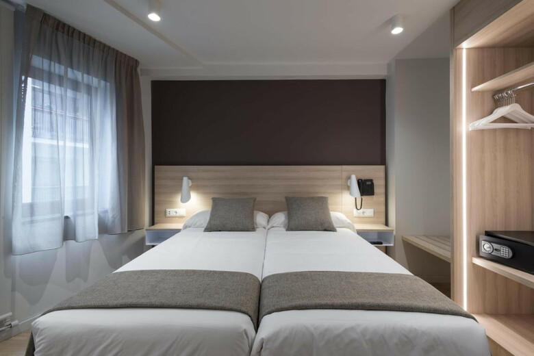 Hotel & Aparthotel Serhs Cosmos