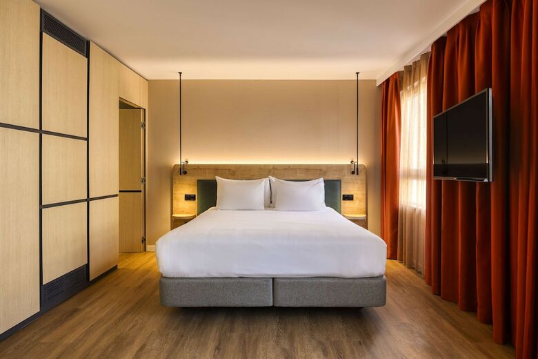 Hotel Cascade Louise