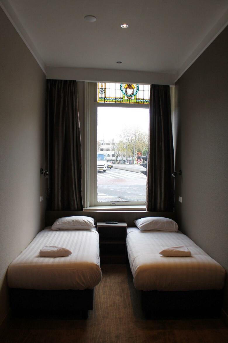 Hotel Blossoms City