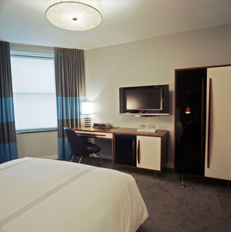 6 Columbus - A Sixty Hotel