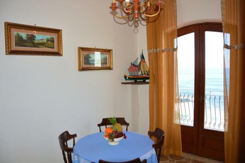 Camelia Apartments