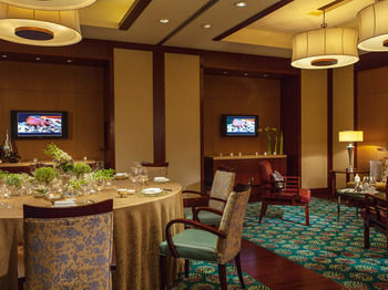 Hotel Renaissance Wuhan
