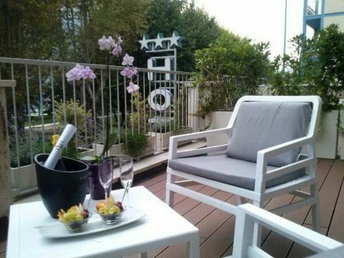 Hll Hotel Lungolago Lecco