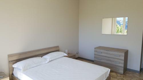 Hll Hotel Lungolago Lecco