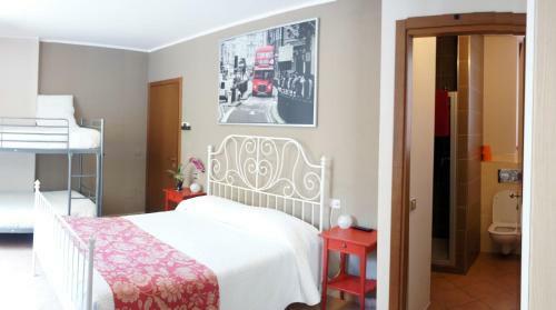 Hostal Alexander Rooms