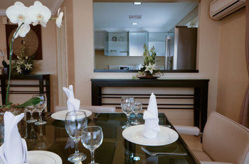 Hotel Orchid Garden Suite Manila